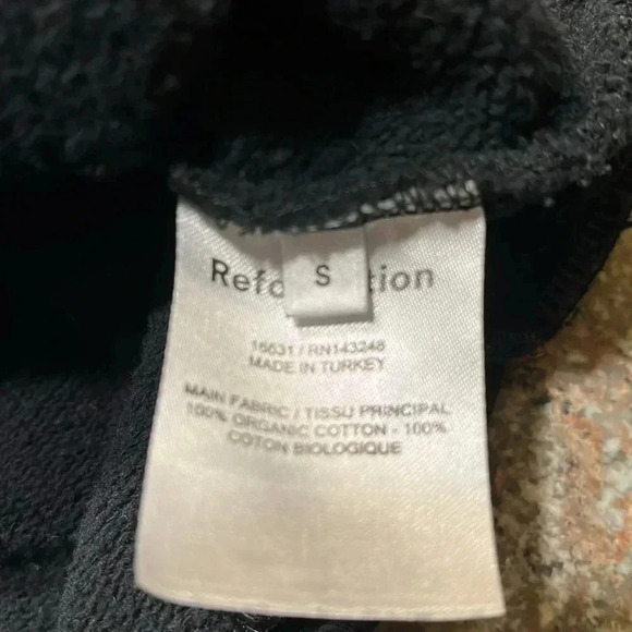 EUC Reformation Hunter Crop Sweatshirt 100% Organic Cotton Black Sz Small - Picture 9 of 12